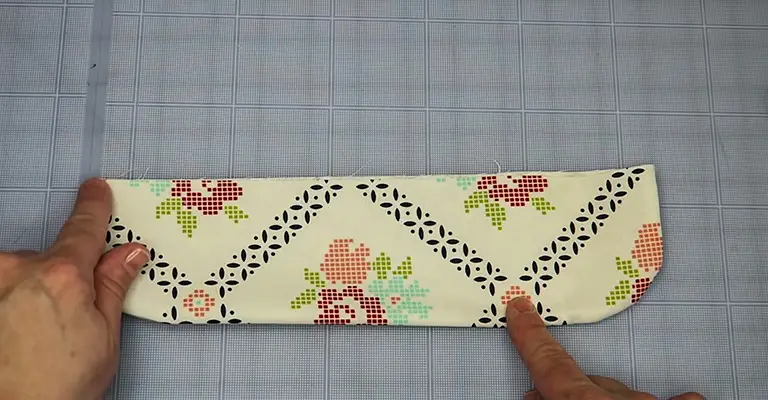 How to Make a Knitting Needle Case 15