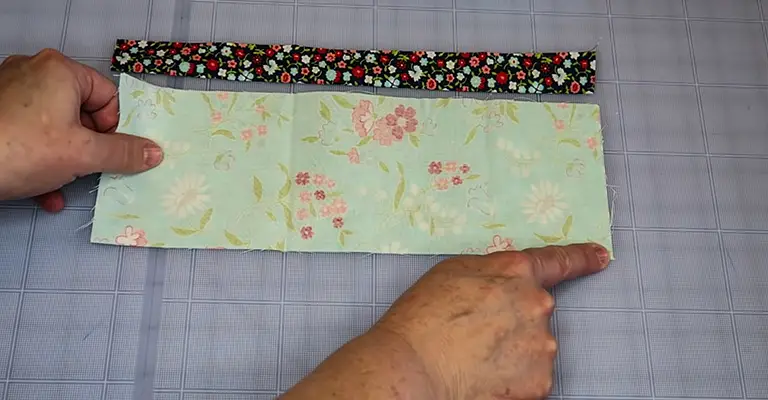 How to Make a Knitting Needle Case 18