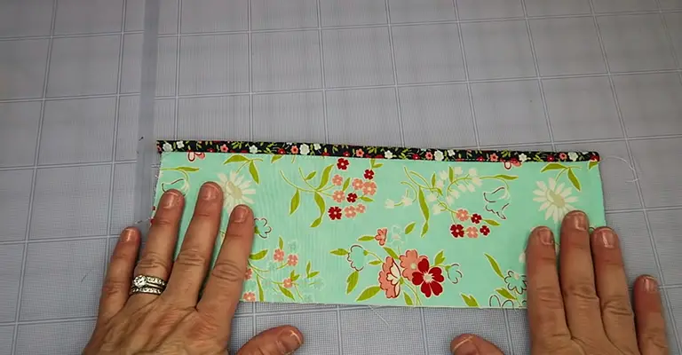 How to Make a Knitting Needle Case 23