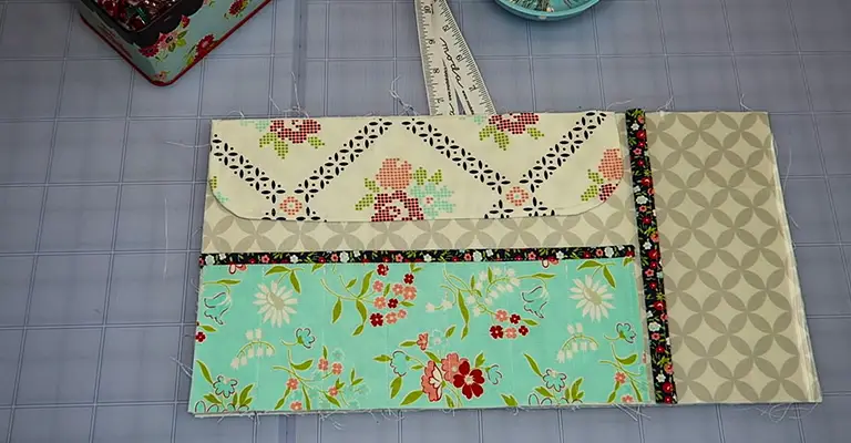 How to Make a Knitting Needle Case 33