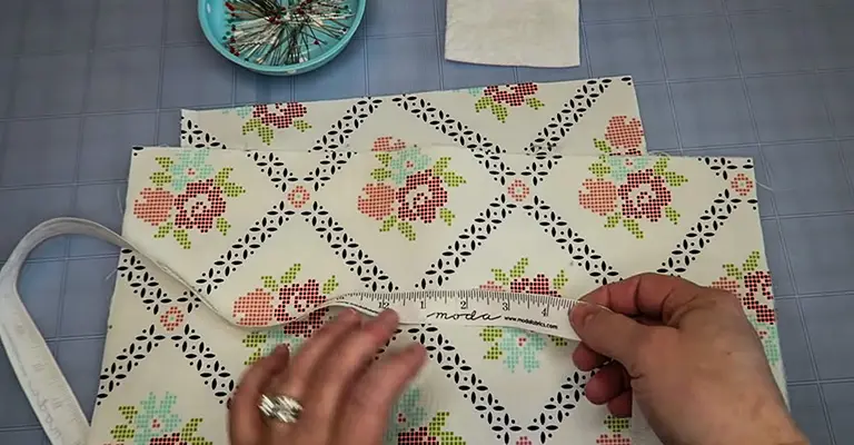 How to Make a Knitting Needle Case 7