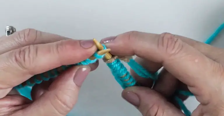 How to Knit with a Circular Needle 10