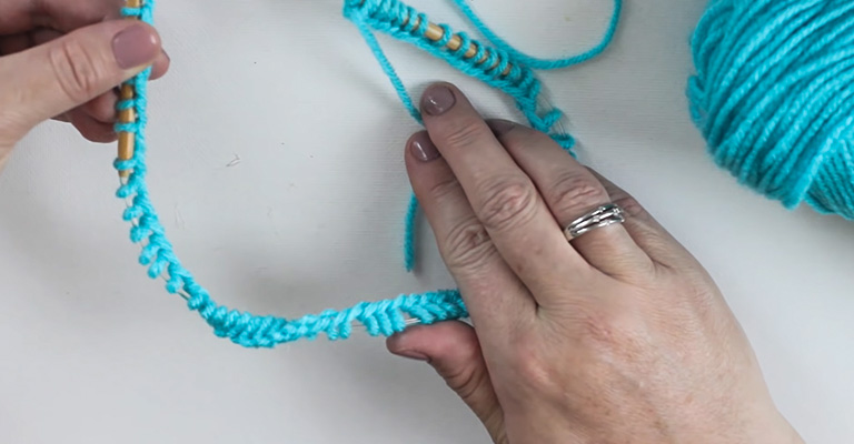 How to Knit with a Circular Needle 9