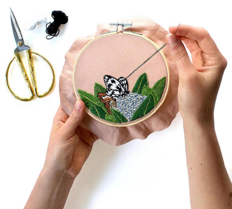 Cross Stitching vs Embroidery Comparison Between Them Sew Insider