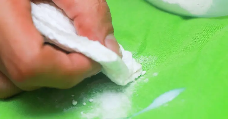 How to Remove Silicone from Clothing