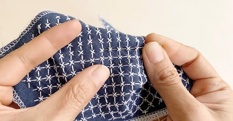 How to Dye Stitching on Clothes